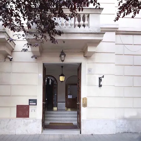 ゲストハウス Onetime ローマ